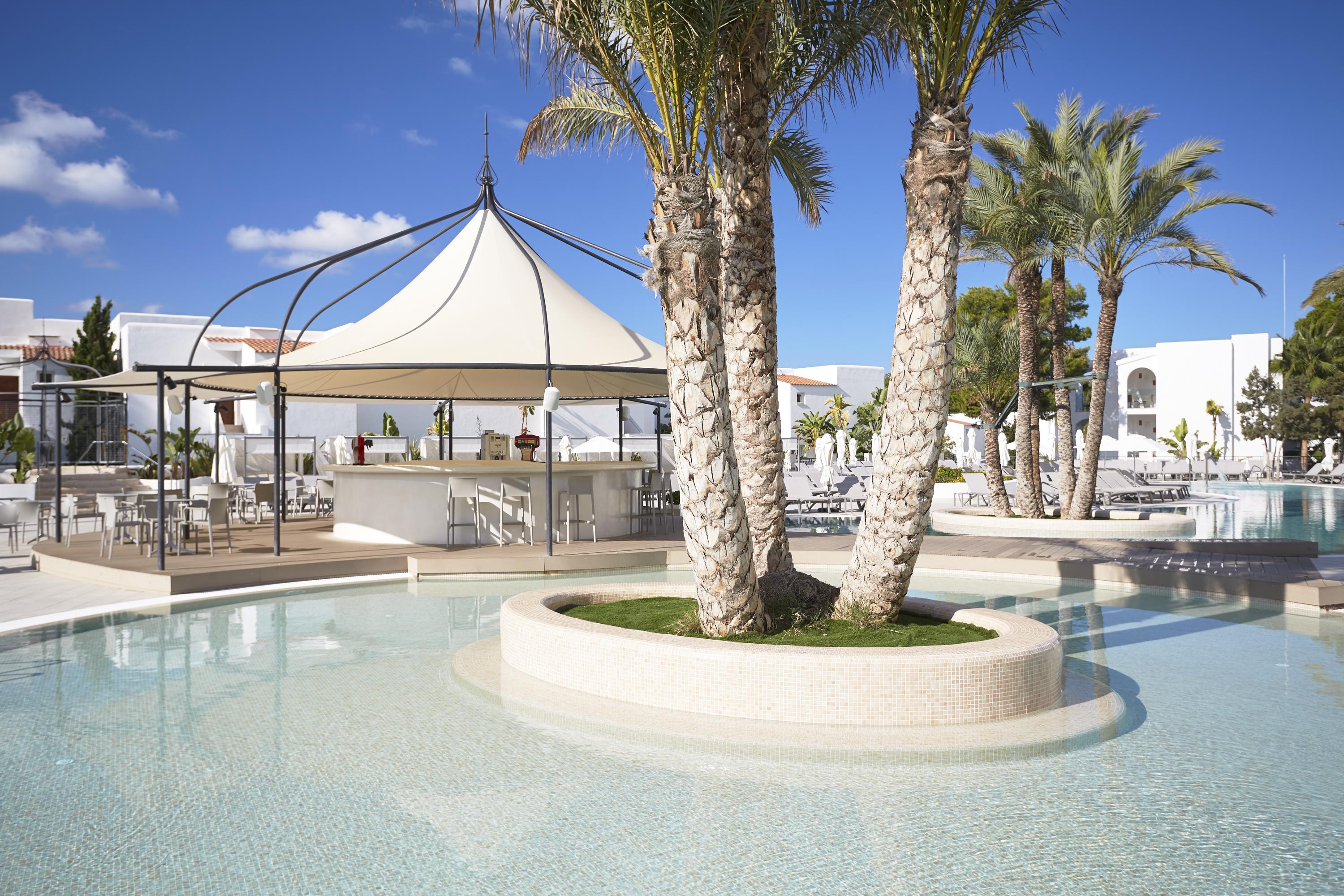 Insotel Tarida Beach Resort & Spa Cala Tarida  Exterior photo