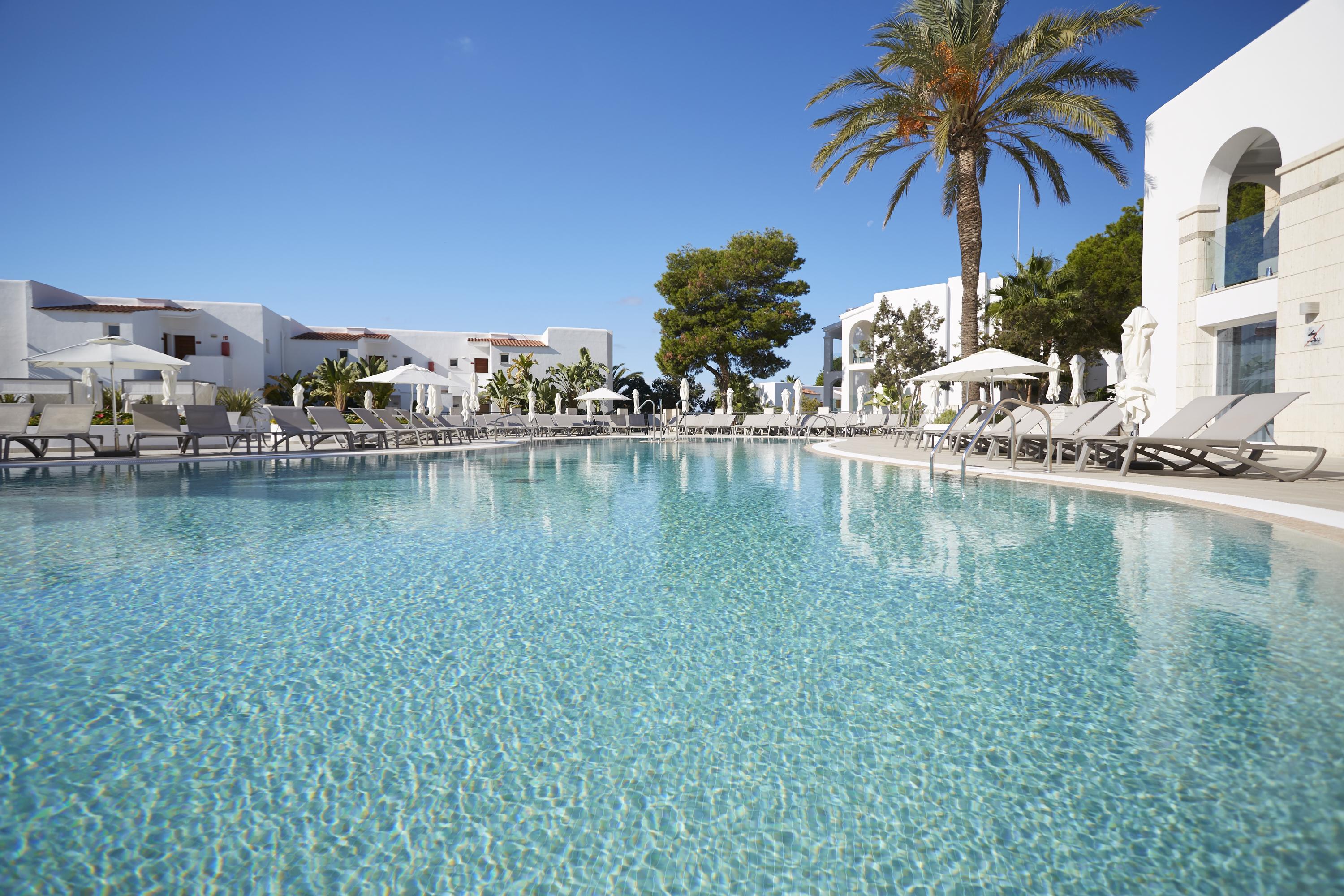 Insotel Tarida Beach Resort & Spa Cala Tarida  Exterior photo